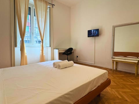 Communal lounge/ TV room, Bed, Photo of the whole room, towels