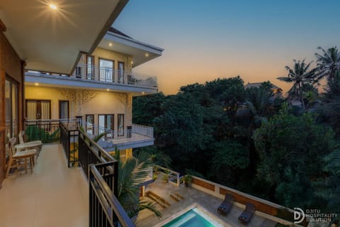 Property building, Natural landscape, View (from property/room), Balcony/Terrace, Pool view