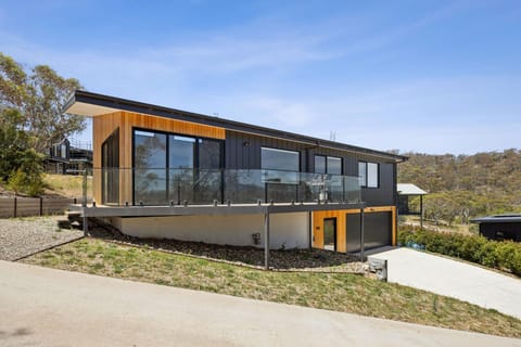 Property building, Balcony/Terrace