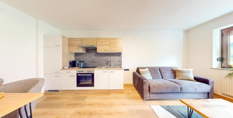 Kitchen or kitchenette, dishwasher, kitchen