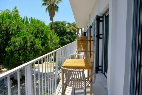 Day, View (from property/room), Balcony/Terrace, Dining area