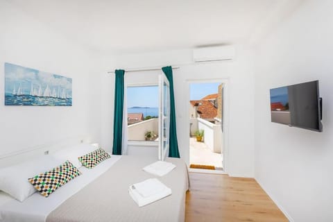 Mlini Dubrovnik- Room with Private Kitchen Apartment in Mlini