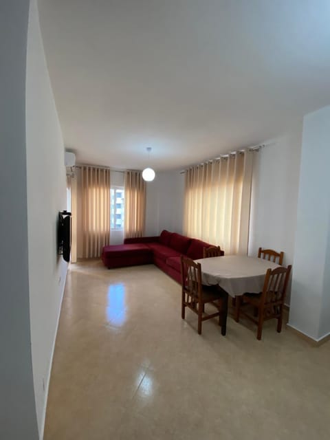 Photo of the whole room, Seating area, Dining area