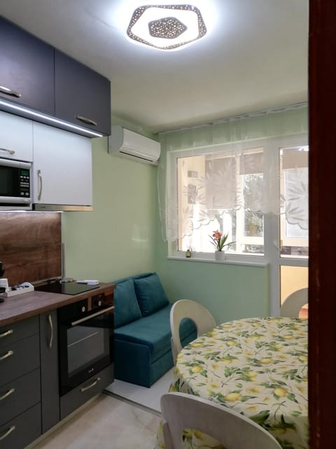 Kitchen or kitchenette, Living room, Dining area