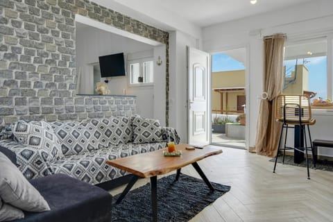 Santoneta Villa Imerovigli House in Imerovigli