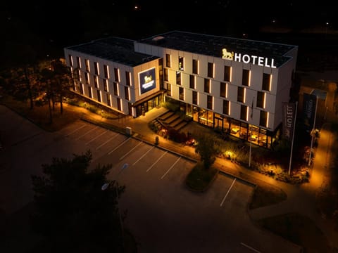 Property building, Night, Neighbourhood, Parking