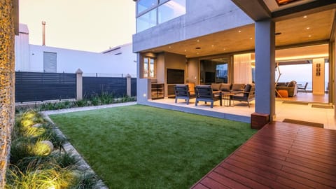 Facade/entrance, BBQ facilities, Garden, Seating area