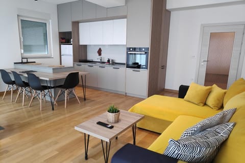 Kitchen or kitchenette, Living room, Dining area