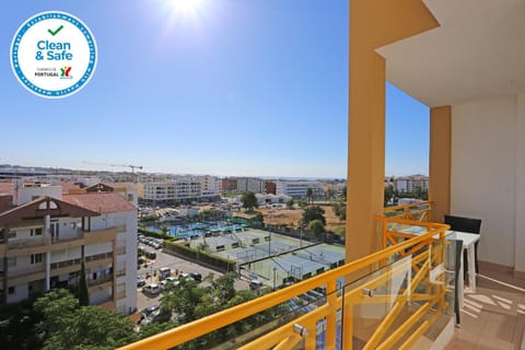 Property building, Balcony/Terrace, City view