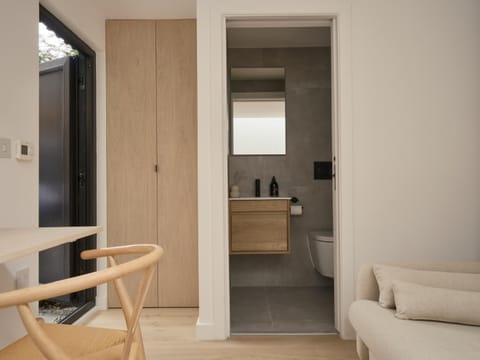 JAPANDI ESCAPE 3BR Designer Flat with Garden Apartment in Oxford