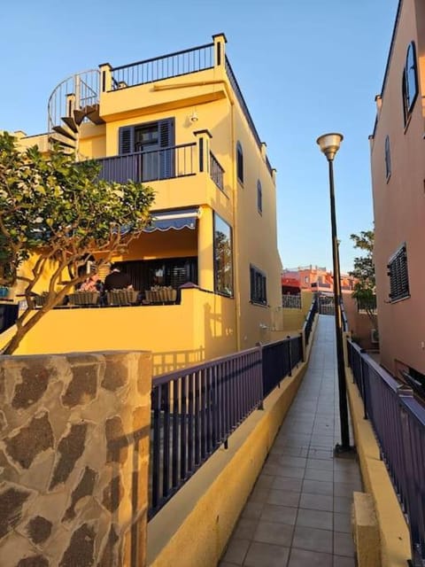Property building, Balcony/Terrace