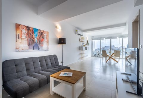 Living room, Seating area, Dining area, air conditioner