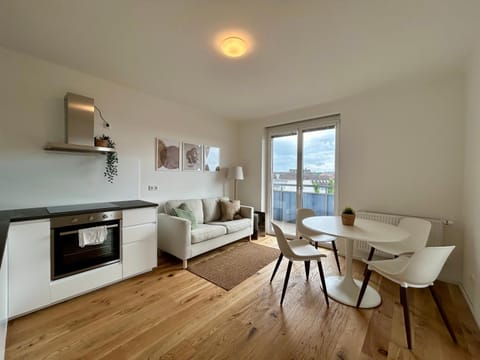 Kitchen or kitchenette, Living room, Seating area, Dining area, stove