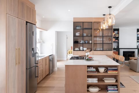 Kitchen or kitchenette, dishwasher