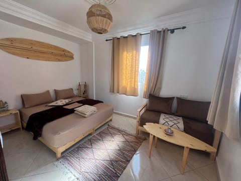 Bed, Living room, Photo of the whole room, Seating area, Bedroom