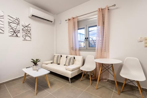 Living room, Seating area, air conditioner