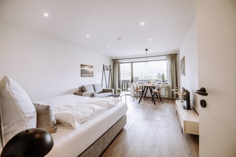 Living room, Photo of the whole room