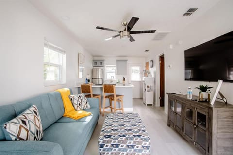 Walk Everywhere! 1-Bedroom Gem in Downtown Hub Apartment in New Port Richey