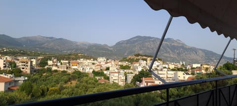 Balcony/Terrace, Mountain view