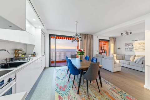 Sea-view Sunrise condo close beaches and Monaco Apartment in Cap-d'Ail