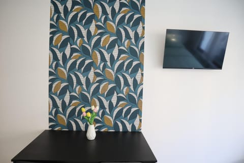 TV and multimedia, Dining area