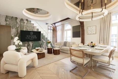 TV and multimedia, Living room, Seating area, Dining area