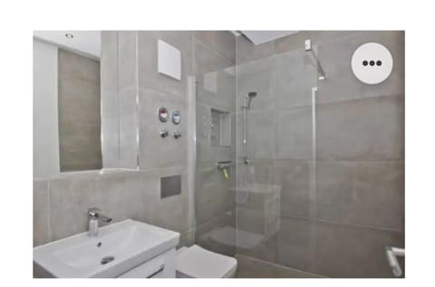 Haus Flora Wohnung Nr 2 Apartment in Binz