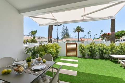 Patio, Spring, Day, Garden, View (from property/room), Balcony/Terrace, Dining area, Garden view