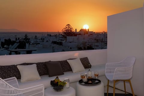 View (from property/room), Balcony/Terrace, City view, Sunset