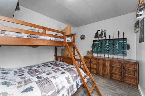 Off Grid Cozy Private Cabin Cabin in Idaho