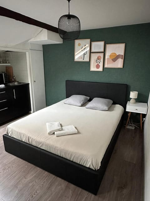 Bed, Bedroom
