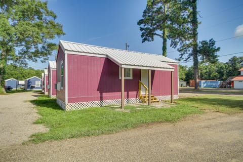 Cozy Picayune Tiny Home Rental about 4 Mi to Downtown! House in Mississippi