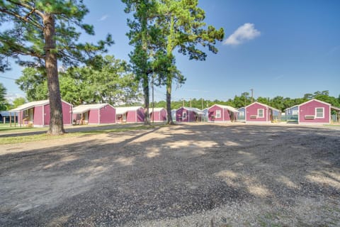 Pet-Friendly Picayune Tiny Home about 4 Mi to Downtown House in Mississippi