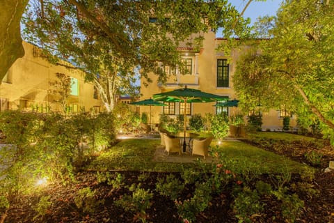 Garden, Seating area, Garden view