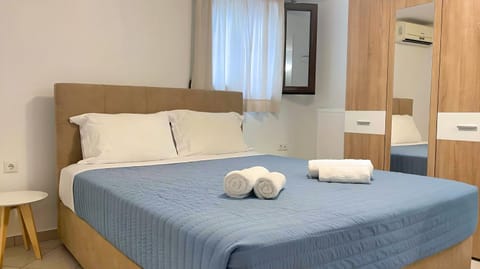 Bed, Bedroom, wardrobe