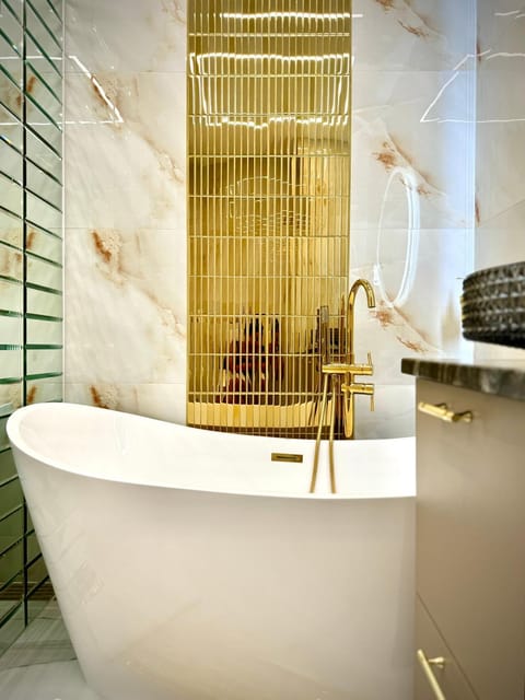 Bathroom, Bath, hair dryier, dryer