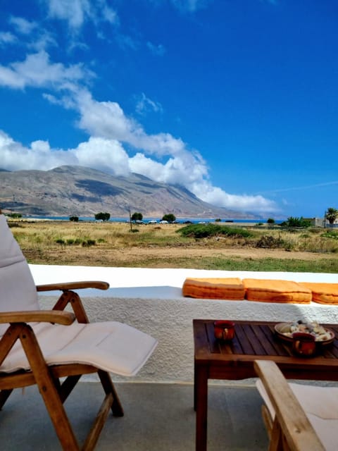 Natural landscape, View (from property/room), Balcony/Terrace, Seating area