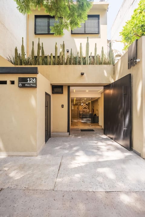 Property building, Day