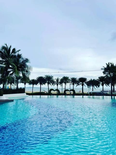 Nearby landmark, Day, Natural landscape, Pool view, Sea view, Swimming pool, sunbed