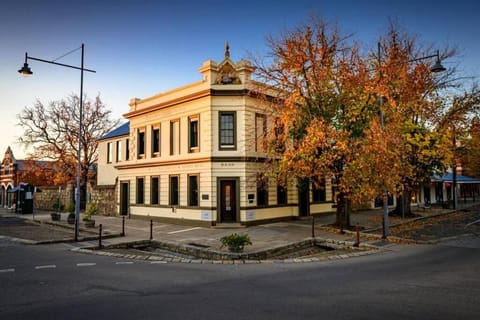 Property building, Street view