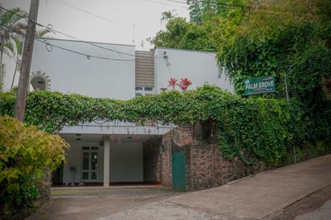 Facade/entrance, Garden, Garden view, Location