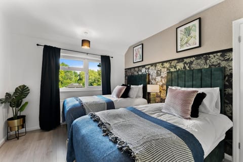 Spacious 4 Bed In Cambridge - Garden - Games Room House in Cambridge