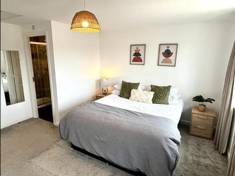 Walker House House in Stroud District