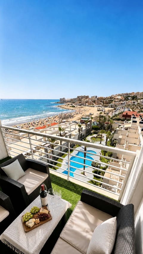 Day, View (from property/room), Balcony/Terrace, City view, Pool view, Sea view