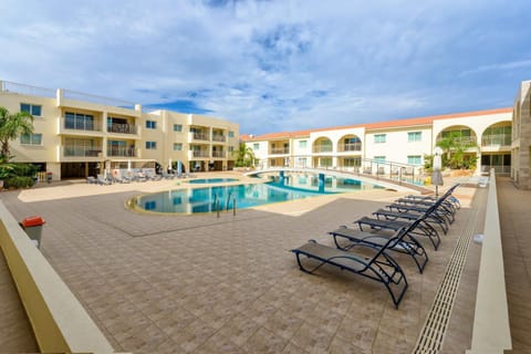 Balcony/Terrace, Swimming pool, Swimming pool