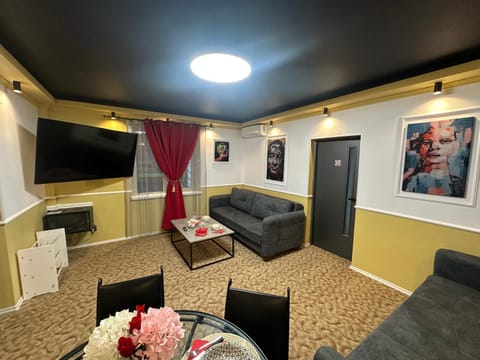 Courtyard Central Premium Apartment Apartment in Craiova