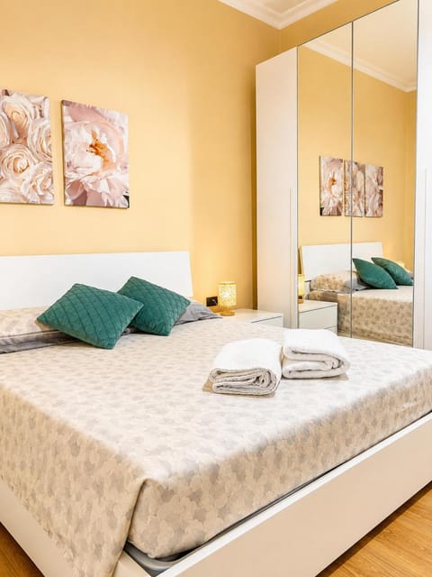 Bedroom, locker, wardrobe