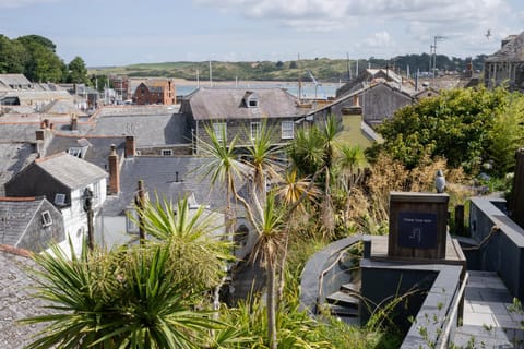Neighbourhood