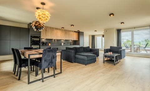 TV and multimedia, Kitchen or kitchenette, Living room, Dining area