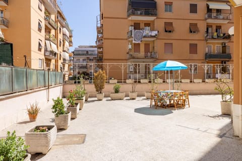 Patio, Balcony/Terrace